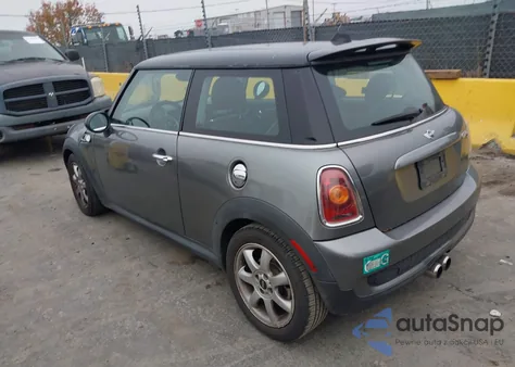 2009 Mini Cooper S from USA, damaged, VIN WMWMF73549TW85502